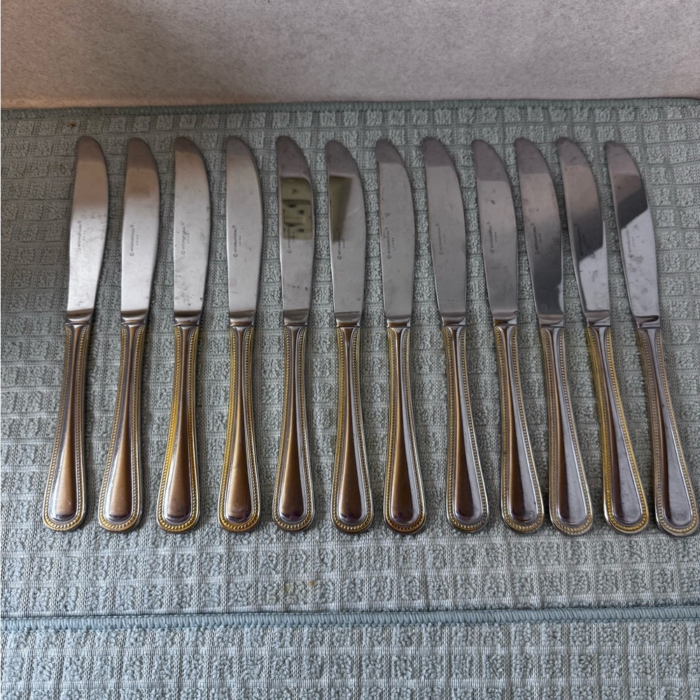 International Silver Gold Bead Stainless Steel Dinner Knives Vintage Set of 12